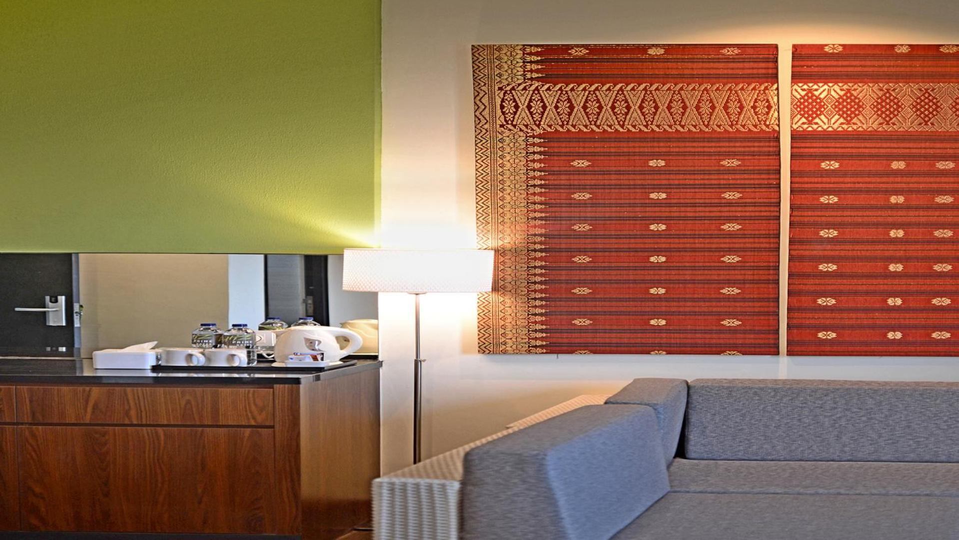 Whiz Prime Hotel Khatib Sulaiman Padang מראה חיצוני תמונה
